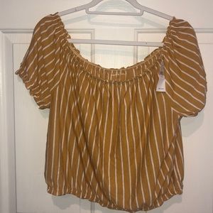 American Eagle off the shoulder shirt